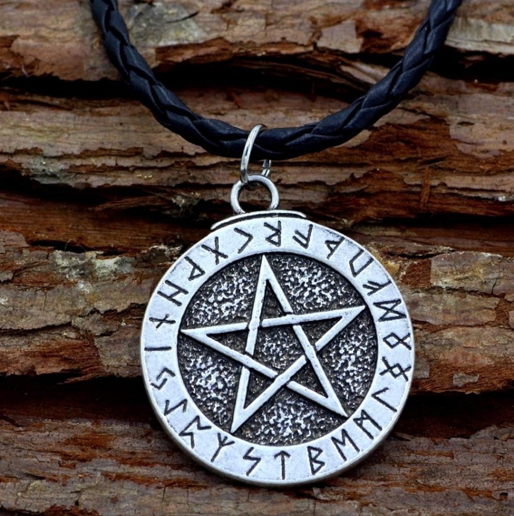 Silver Pentagram Pendant Necklace